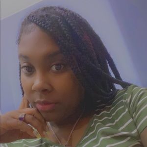 Meet your Posher, Adriane